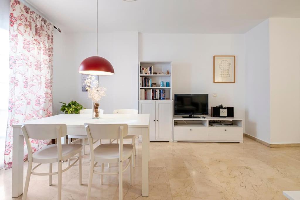 Ferienwohnung Centro Ferrandiz Parking Gratis Málaga Exterior foto