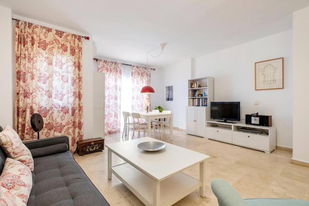 Ferienwohnung Centro Ferrandiz Parking Gratis Málaga Exterior foto